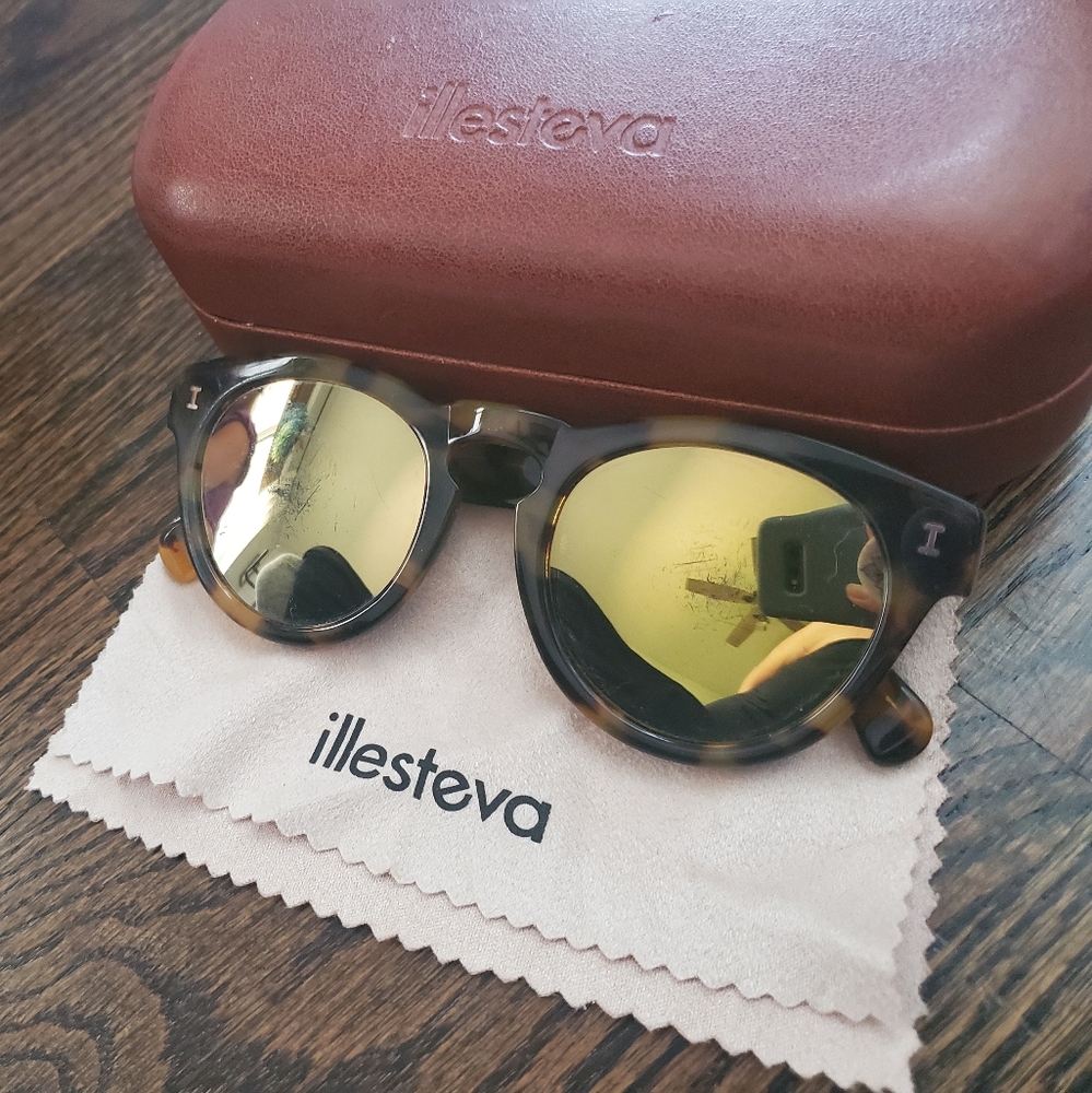 Illesteva leonard mirrored sunglasses